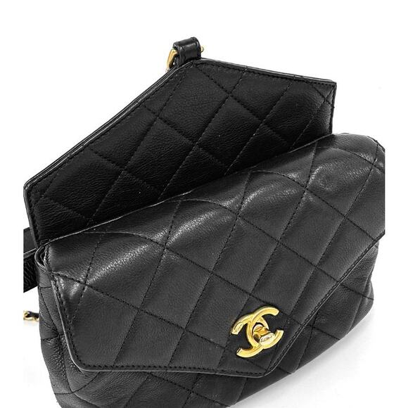CHANEL Black Waist Bag A-A26679 - Picture 6 of 11